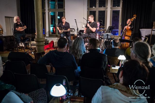 Musikclub.rotgruen-420-wenzel-oschington